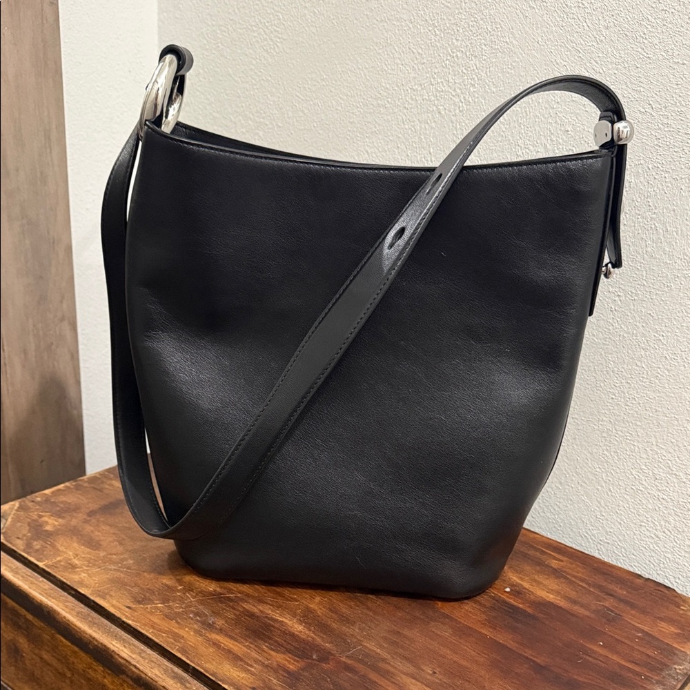 Classic Black Leather Kate Spade Bucket Bag - Sleek Everyday Bag - Picture 5 of 14